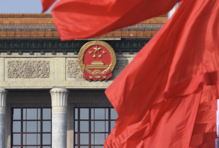 党的十九大：把习近平新时代中国特色社会主义思想确立为党的指导思想写在党的旗帜上